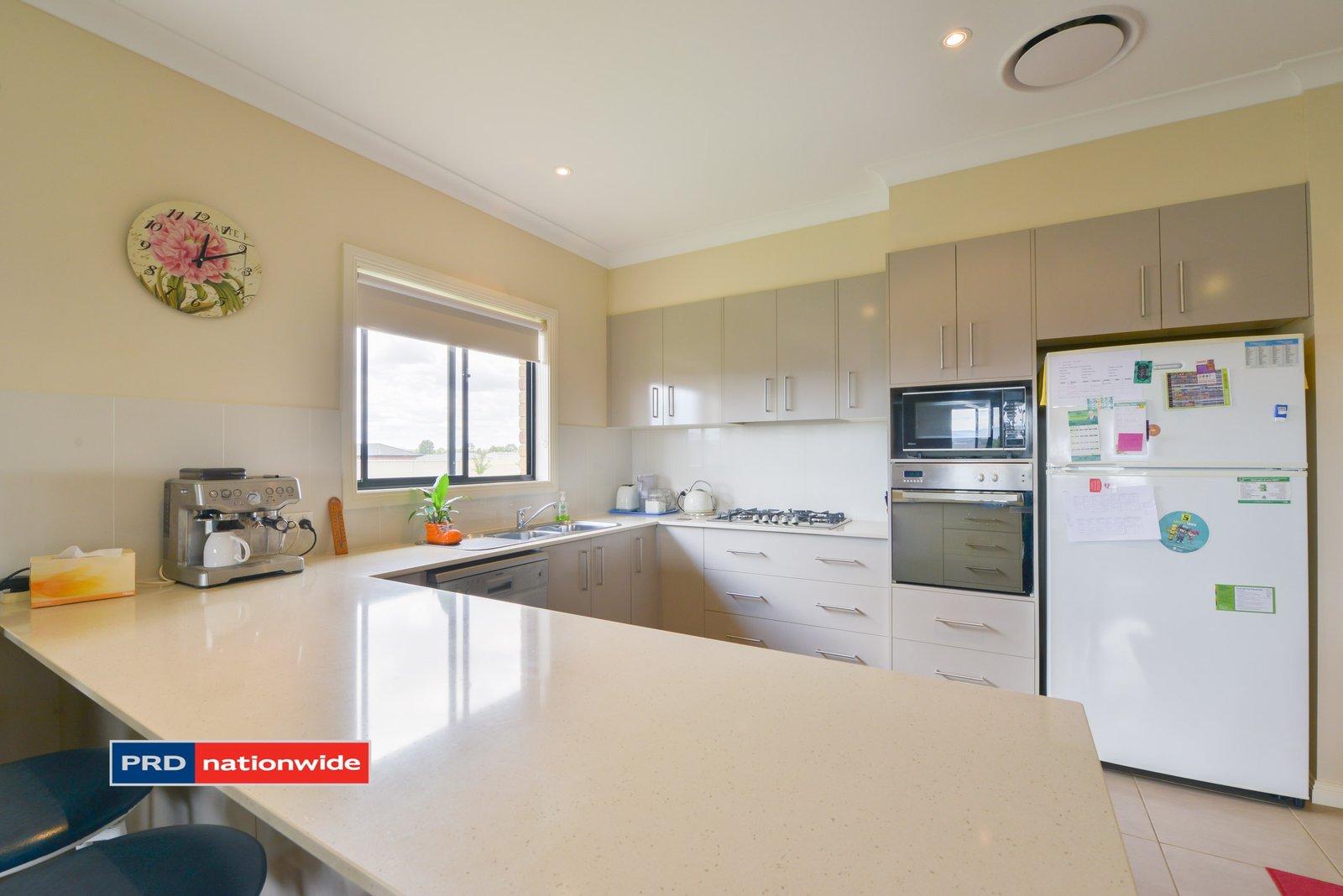 6 John Stuart Close TAMWORTH 12