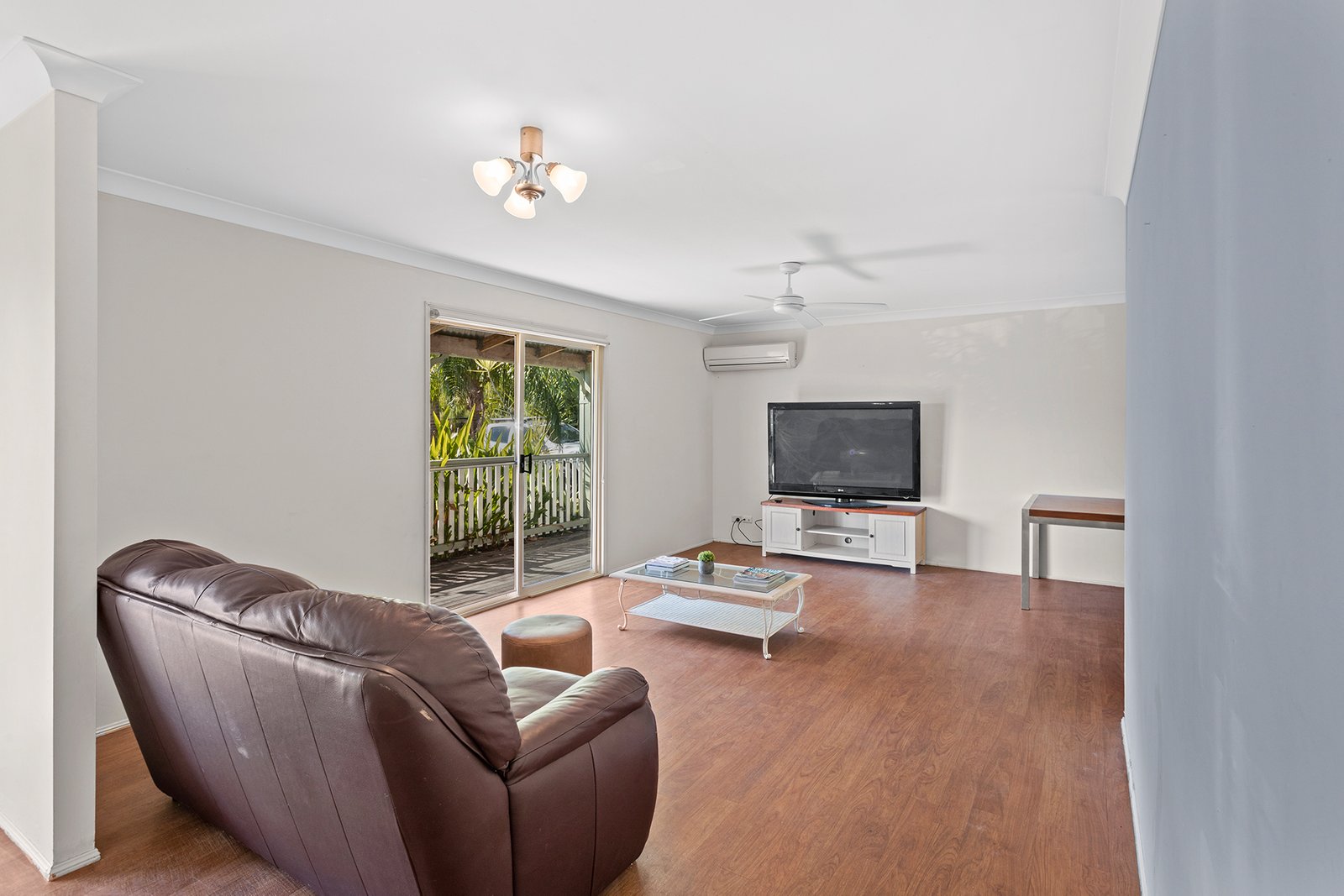 6 Jones Road CANNONVALE 4