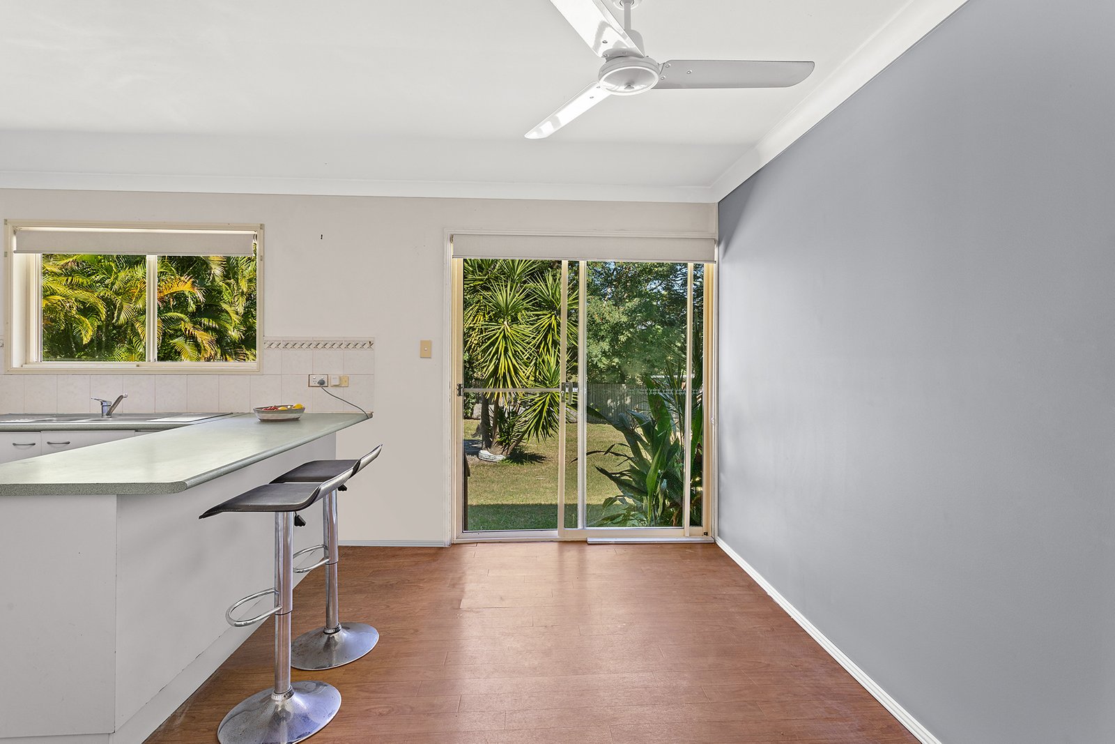 6 Jones Road CANNONVALE 6
