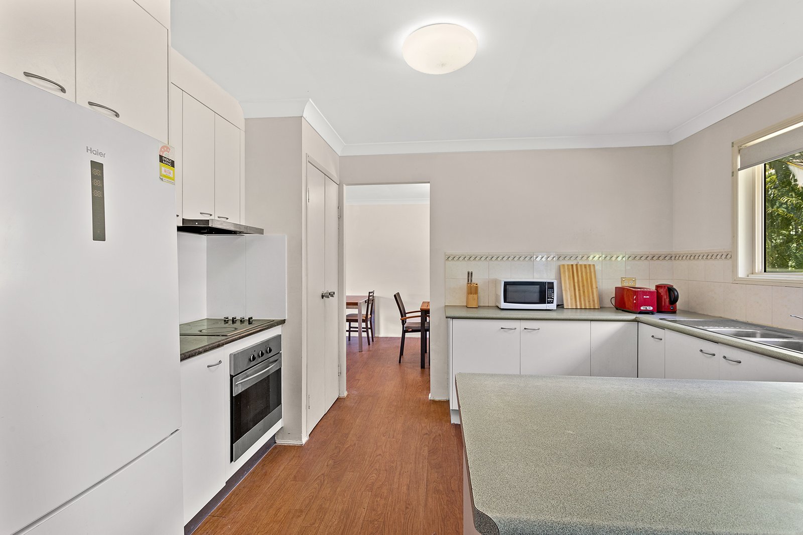 6 Jones Road CANNONVALE 7