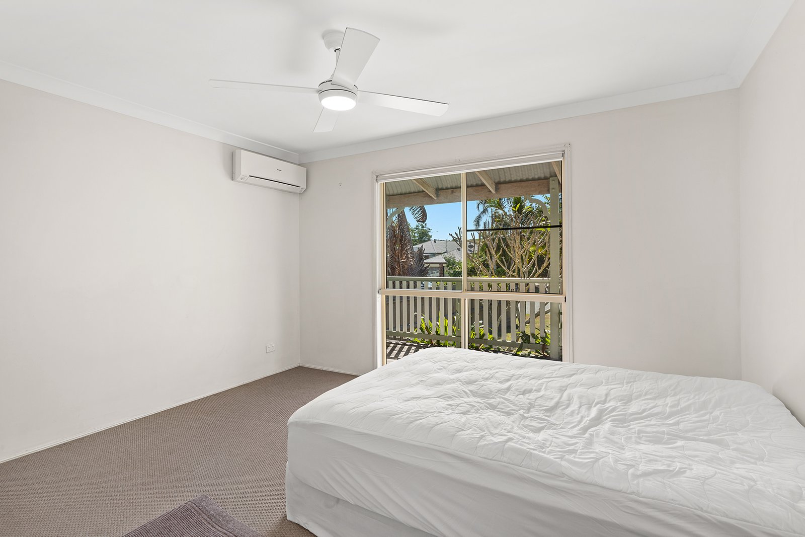 6 Jones Road CANNONVALE 11
