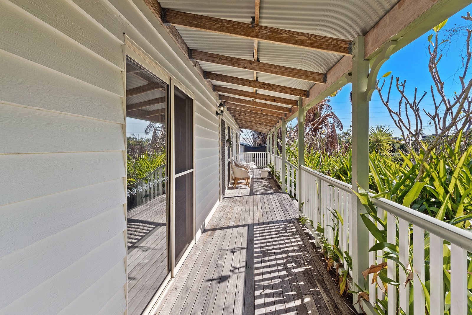 6 Jones Road CANNONVALE 3
