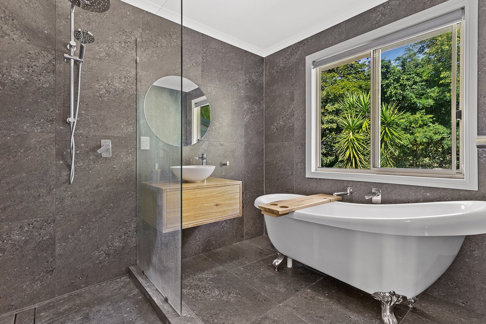 6 Jones Road CANNONVALE 10