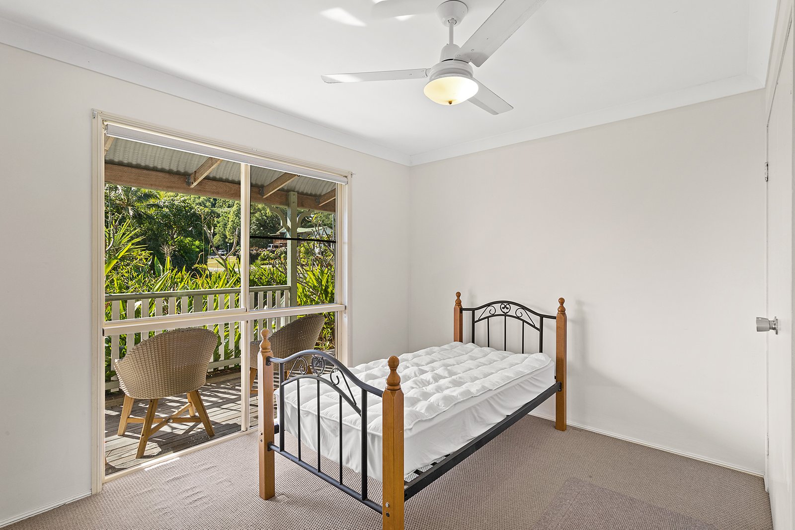 6 Jones Road CANNONVALE 13