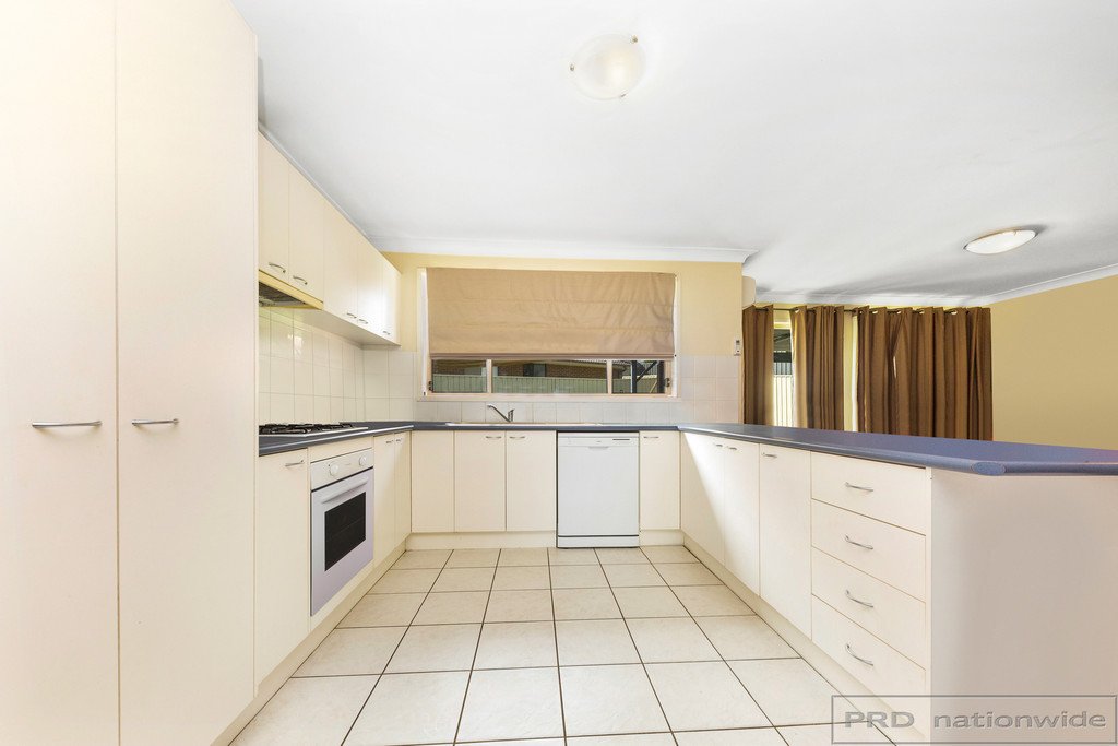 6 Joseph Close RUTHERFORD 6
