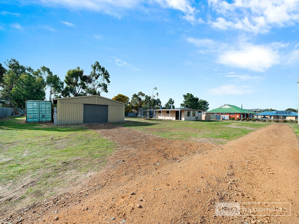 6 Jubilee Avenue BRIGHTON 21