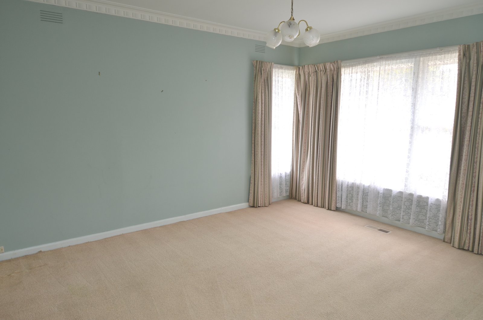 Gallery: 6 June Avenue