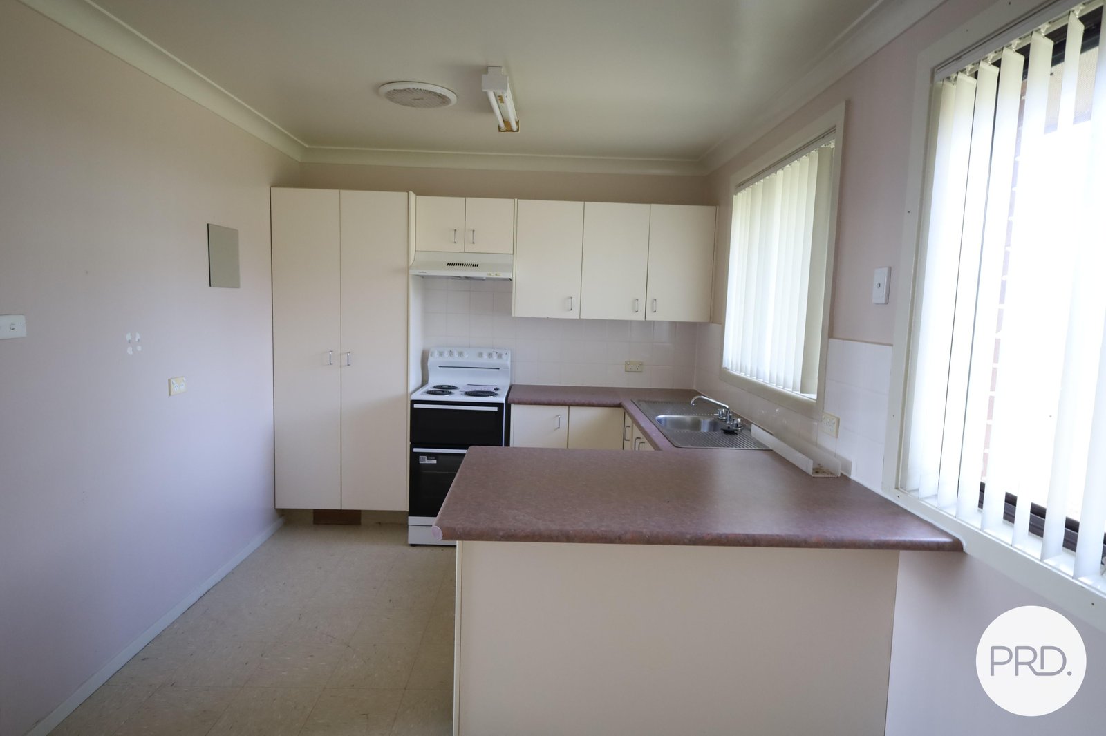 6 Katoa Place ORANGE 3