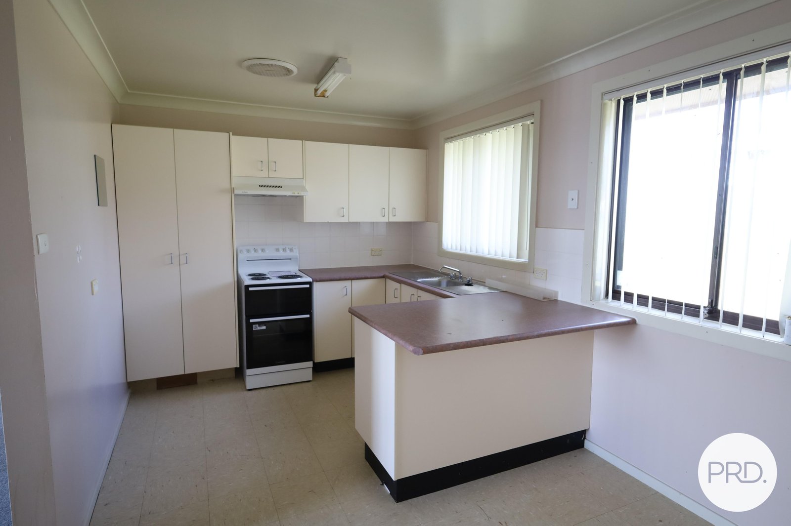 6 Katoa Place ORANGE 4