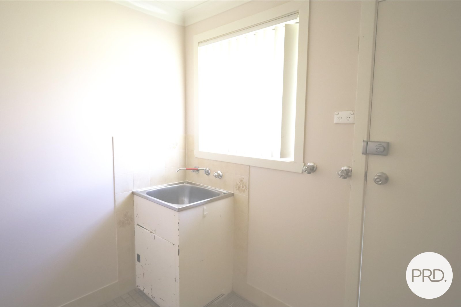 6 Katoa Place ORANGE 9