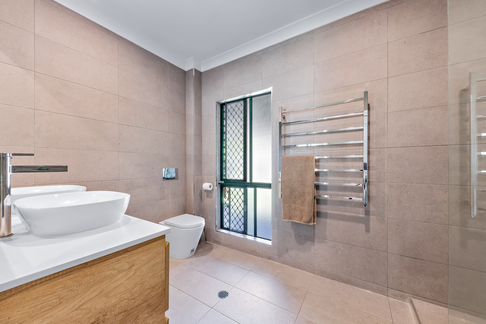 6 Katoota Court CANNONVALE 15