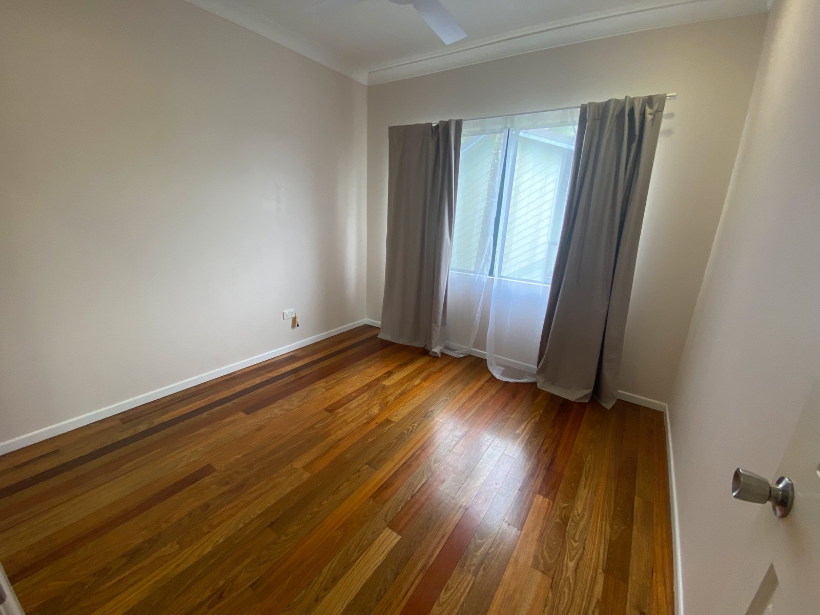 6 Katoota Court CANNONVALE 11