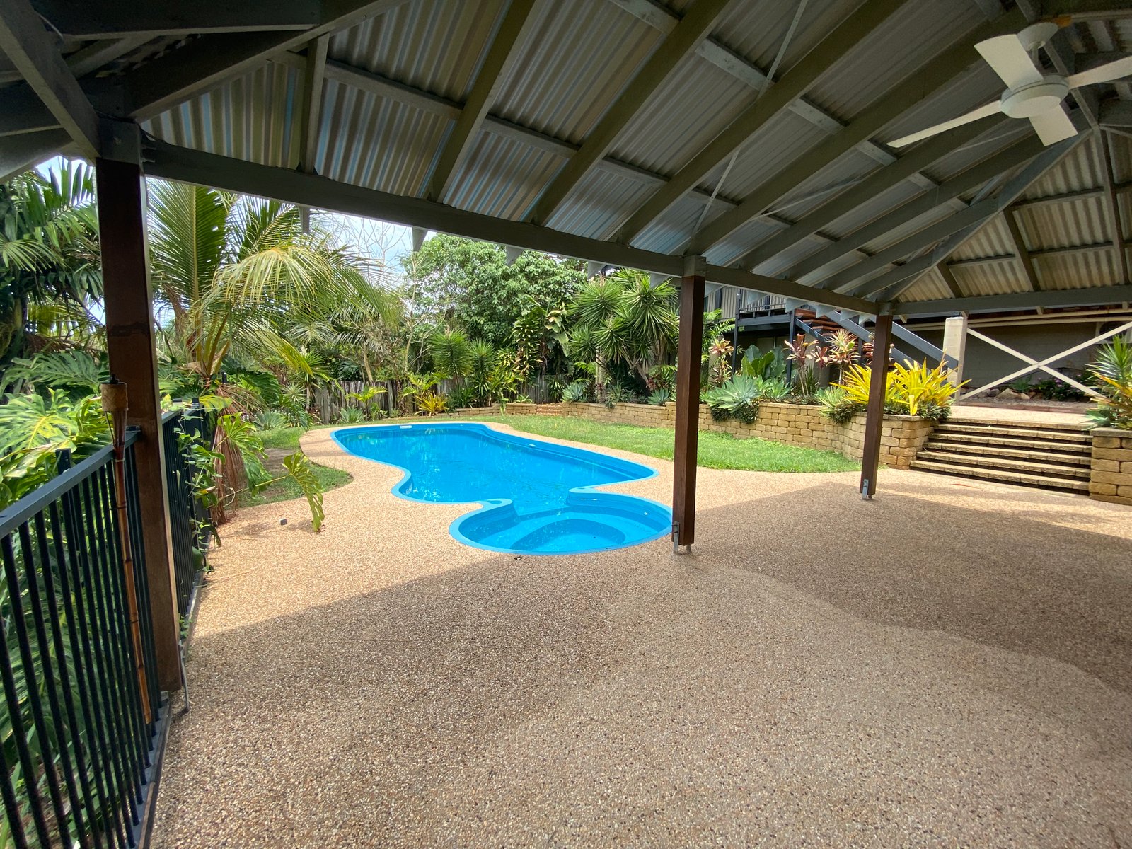 6 Katoota Court CANNONVALE 25