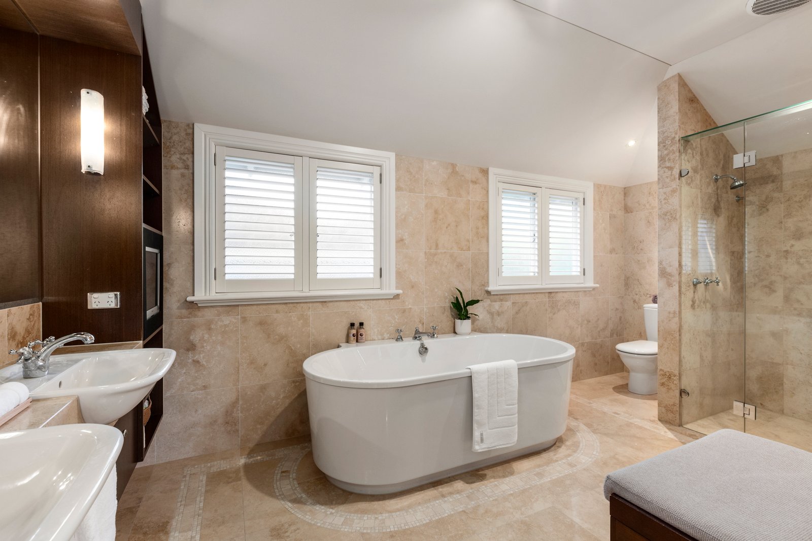 Real Estate and Property in 6 Keats Street, Canterbury, VIC