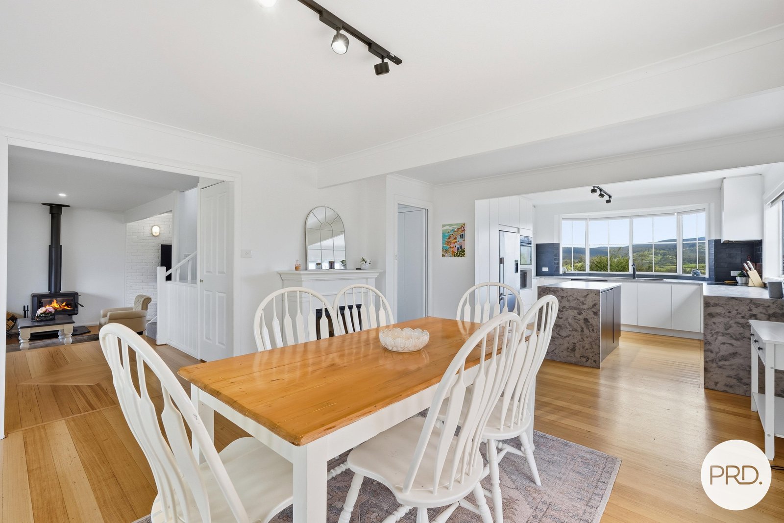 6 Keen Court KINGSTON 11