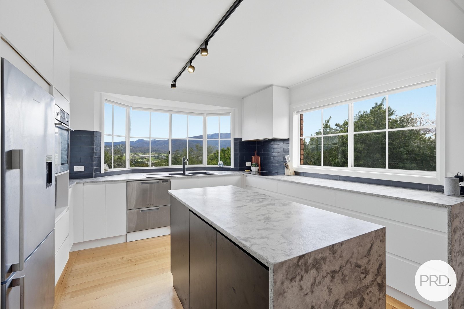 6 Keen Court KINGSTON 13