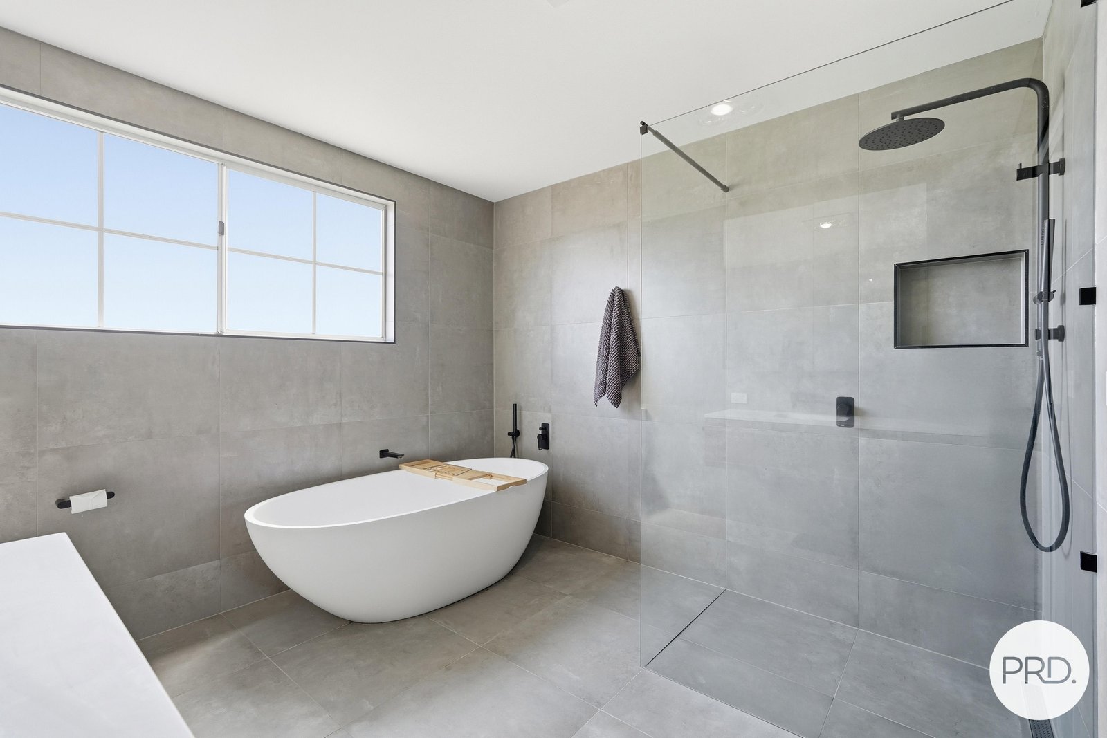 6 Keen Court KINGSTON 33