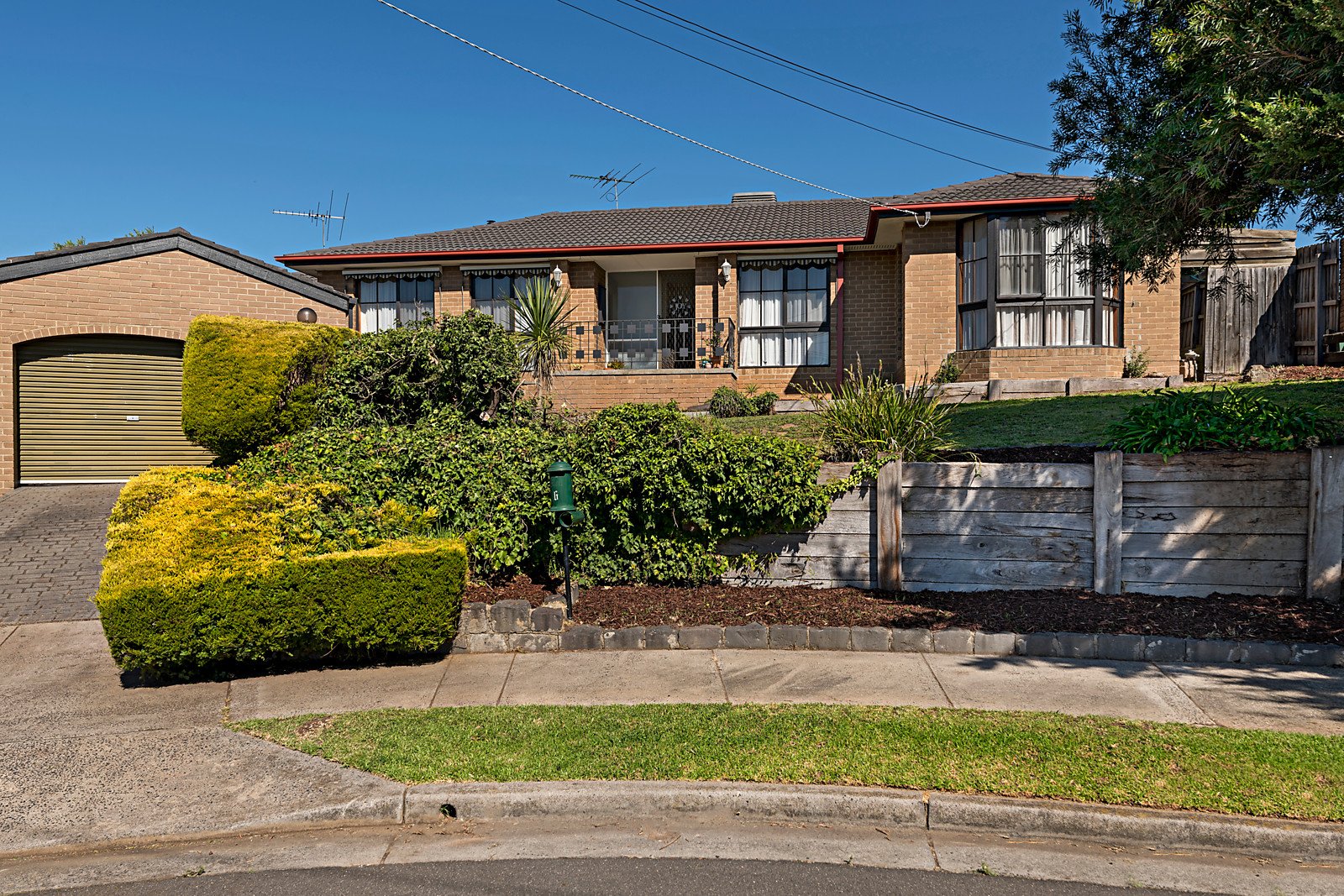 6 Kenton Place, Gladstone Park VIC 3043