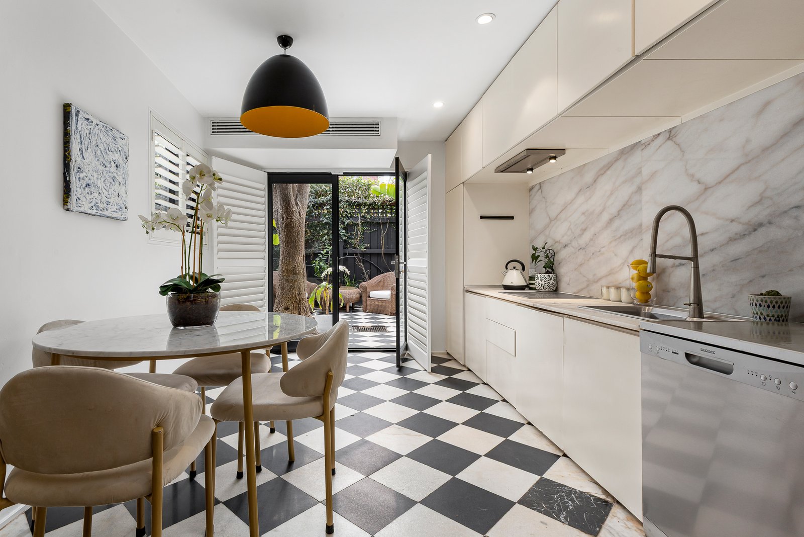 Gallery: 6 Kerferd Place
