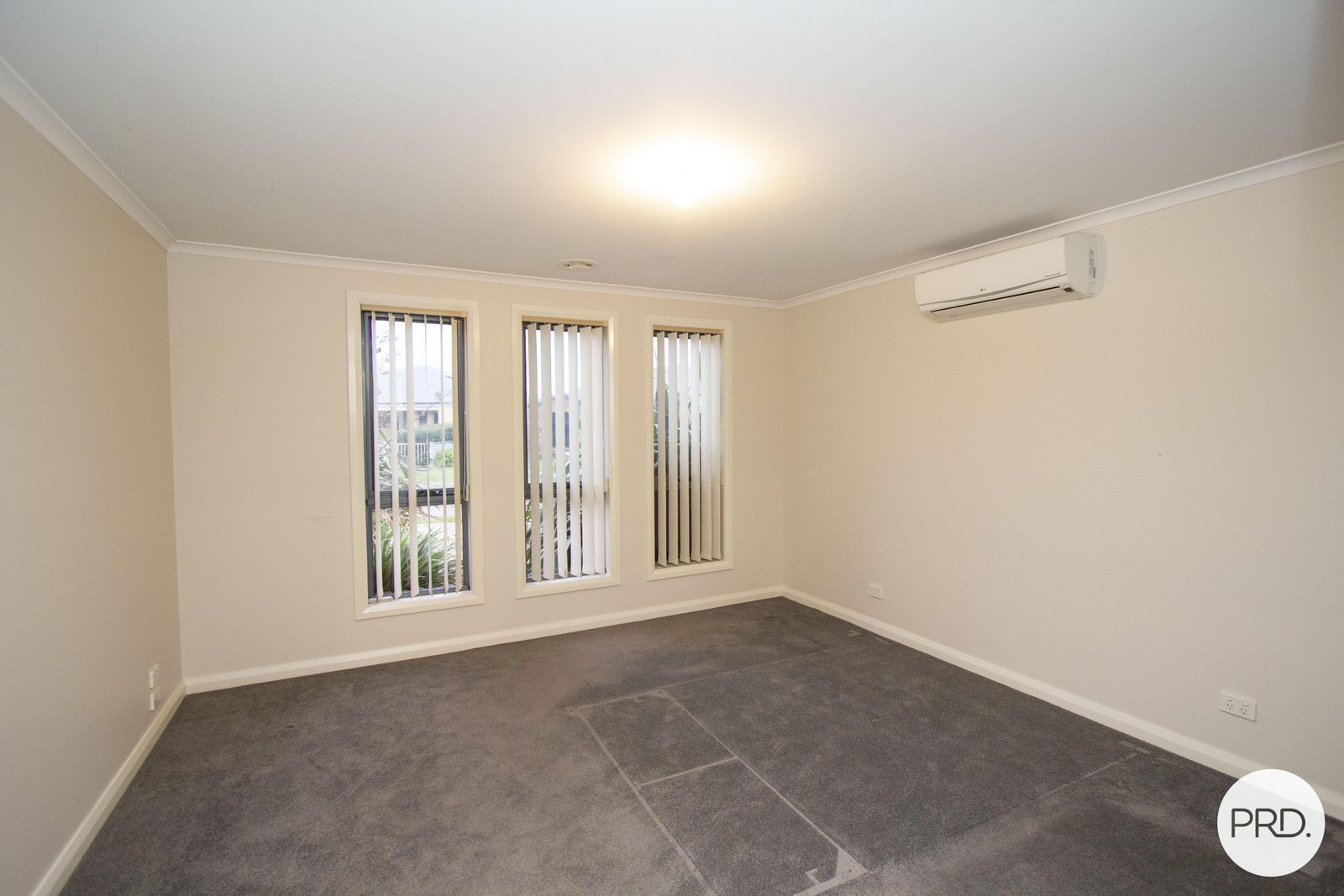 6 King George Way MITCHELL PARK 3