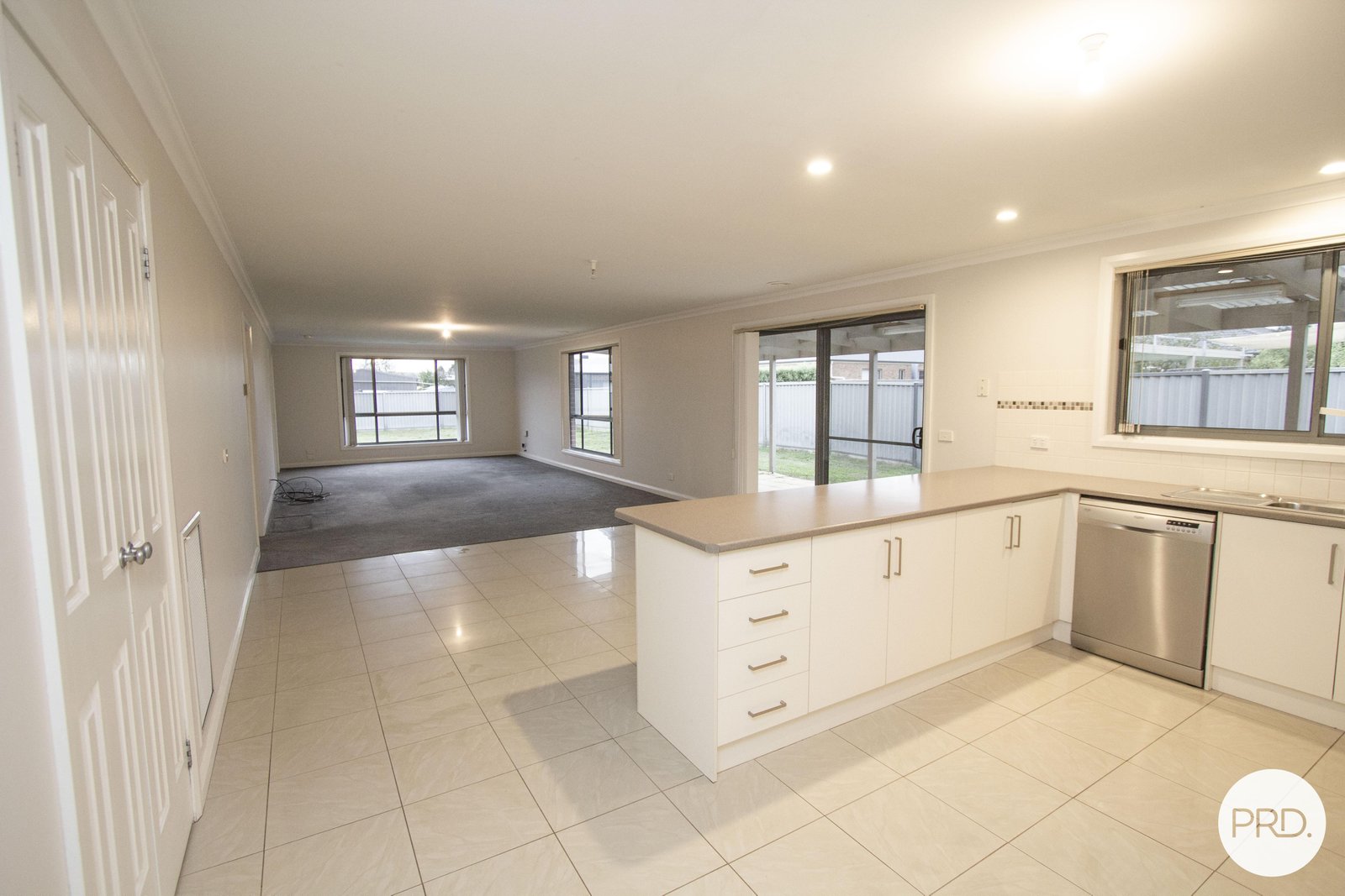 6 King George Way MITCHELL PARK 7