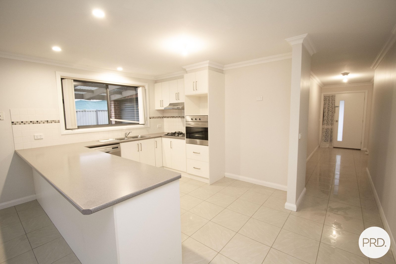 6 King George Way MITCHELL PARK 9