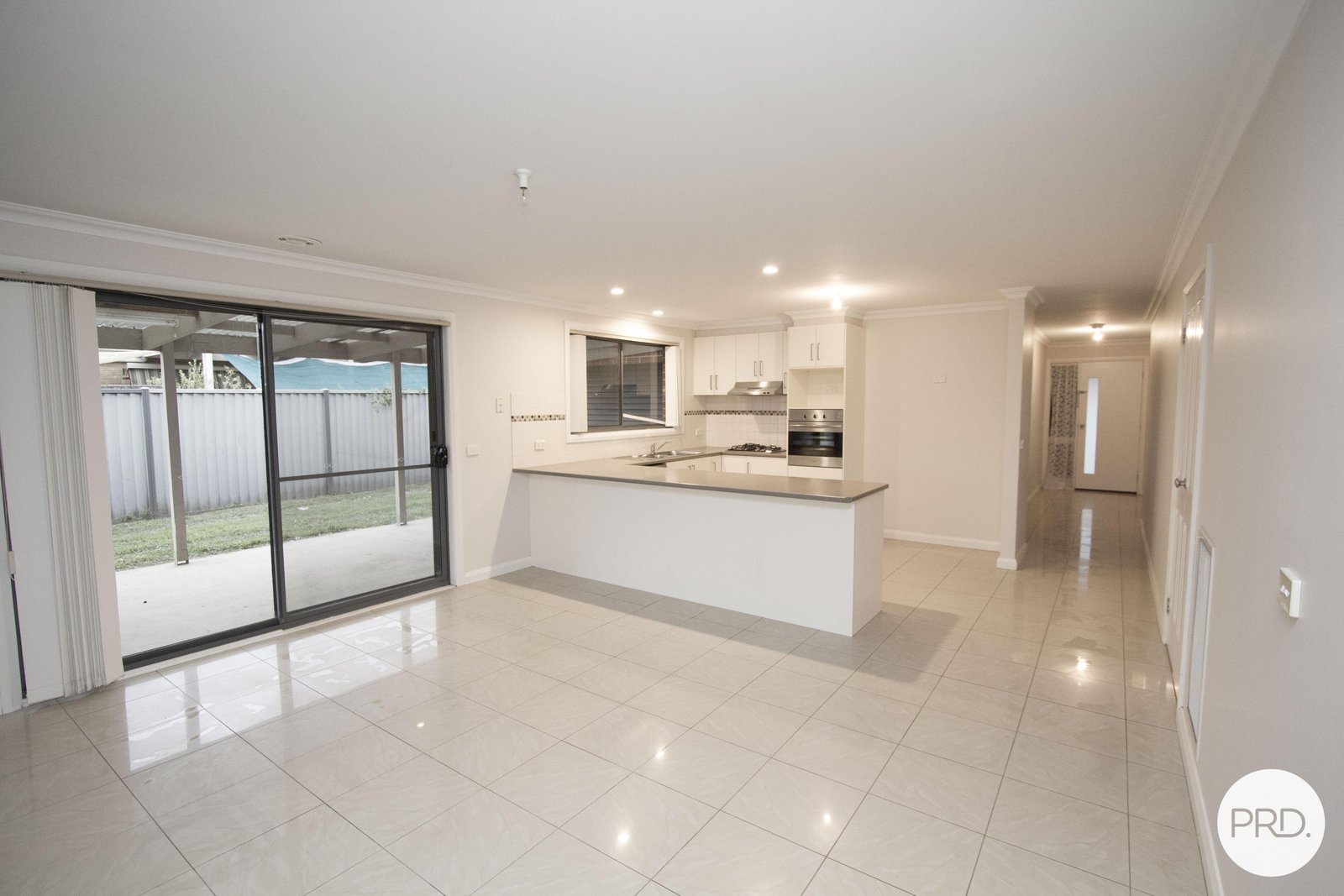 6 King George Way MITCHELL PARK 12