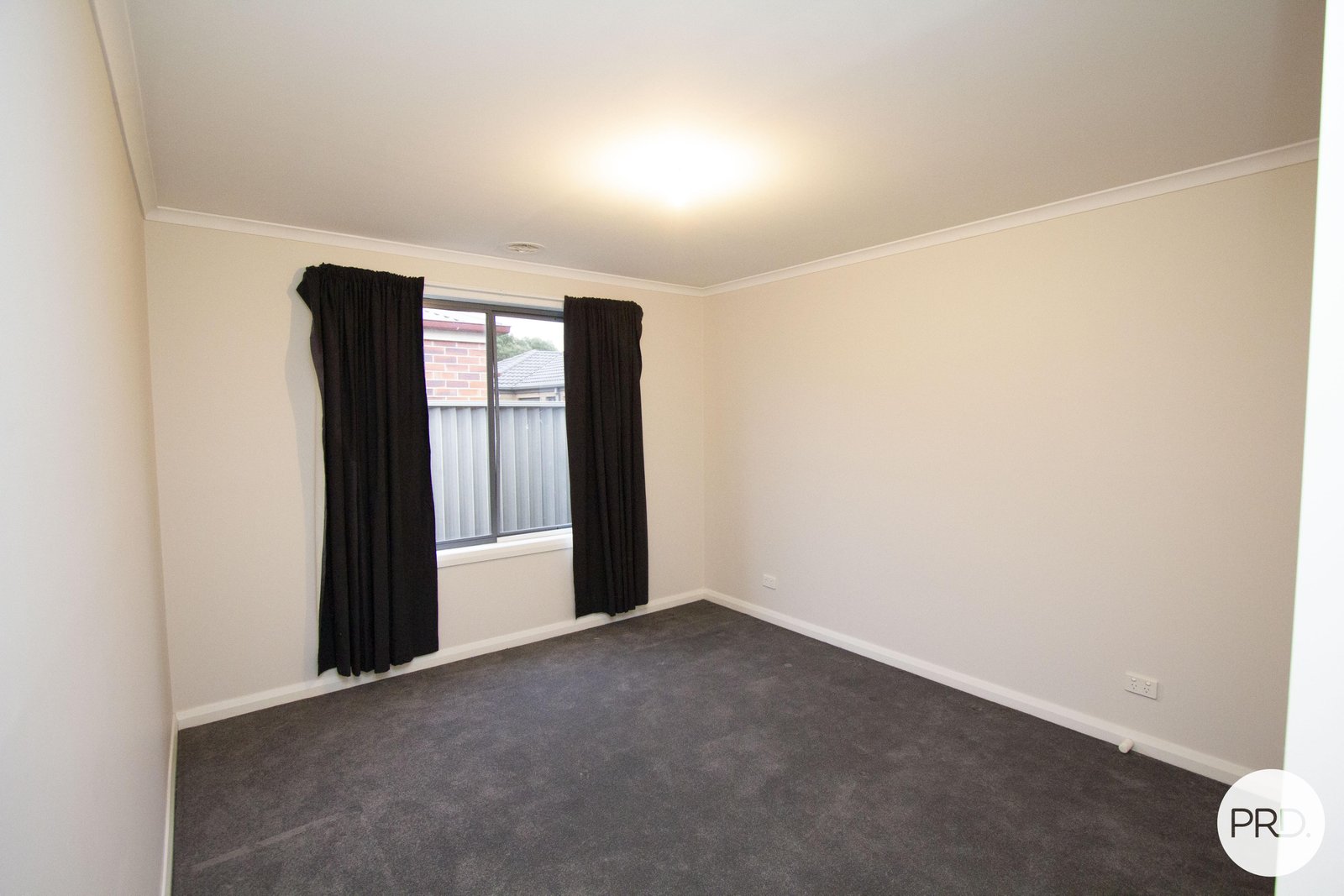 6 King George Way MITCHELL PARK 18