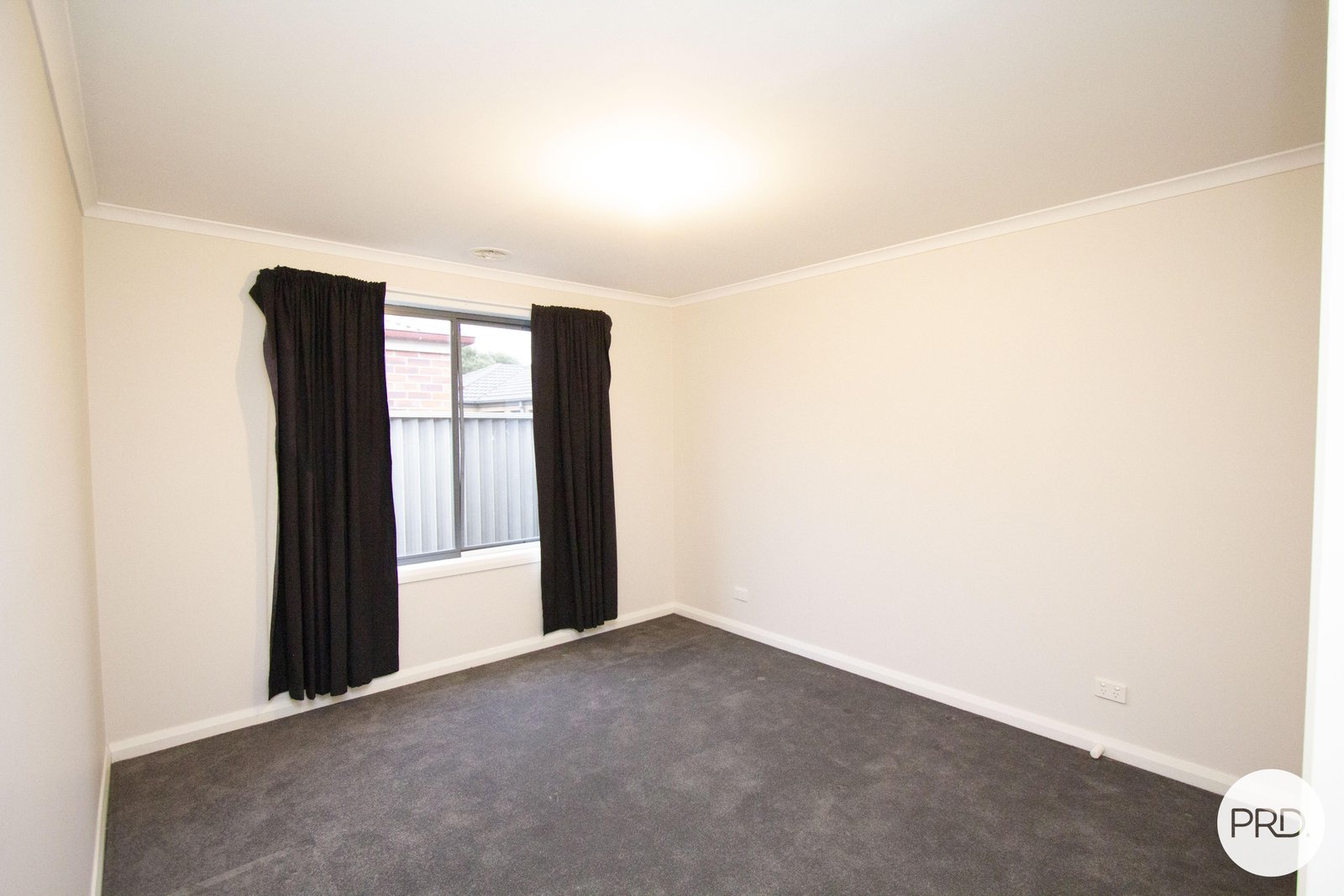 6 King George Way MITCHELL PARK 23