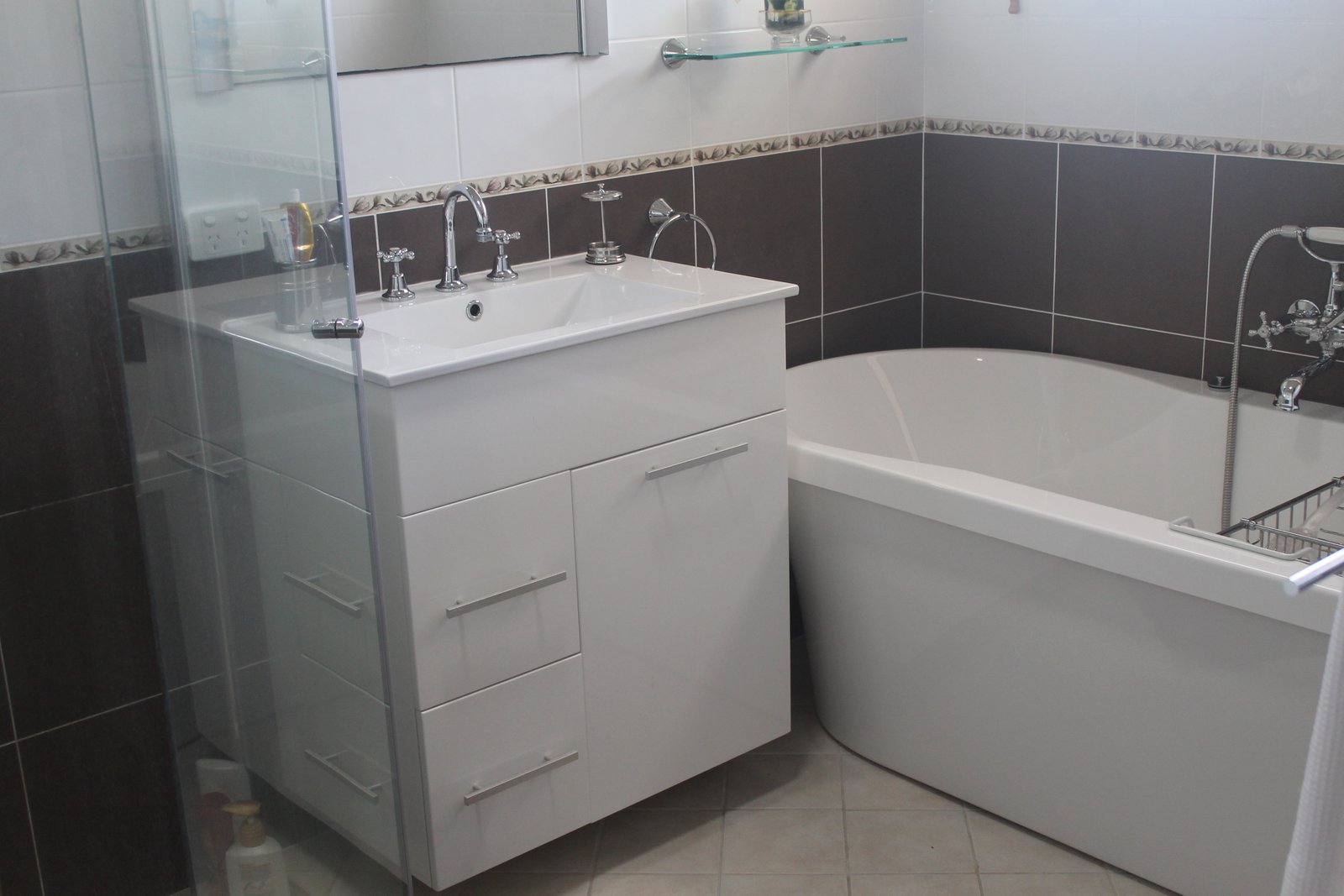 6 Kirrang Place BOYNE ISLAND 3