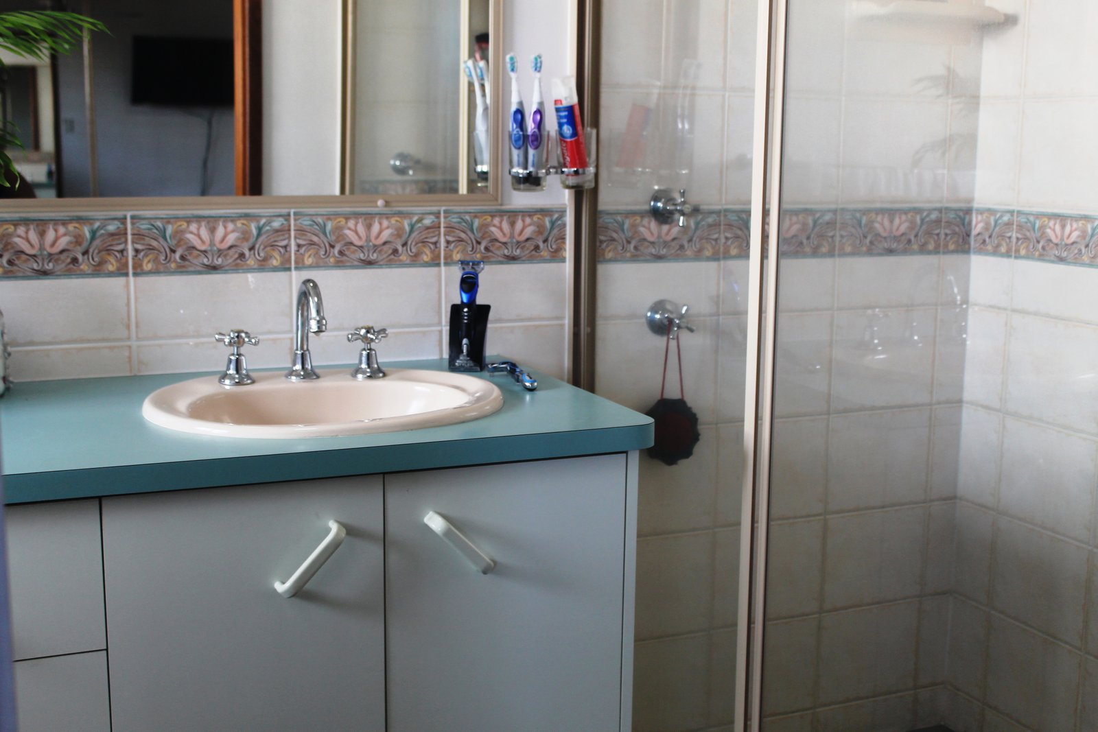 6 Kirrang Place BOYNE ISLAND 7