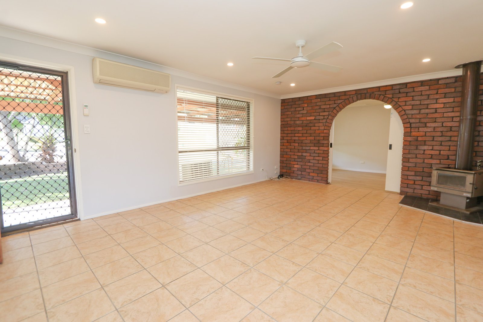 6 Kittani Crescent ASHMORE 5