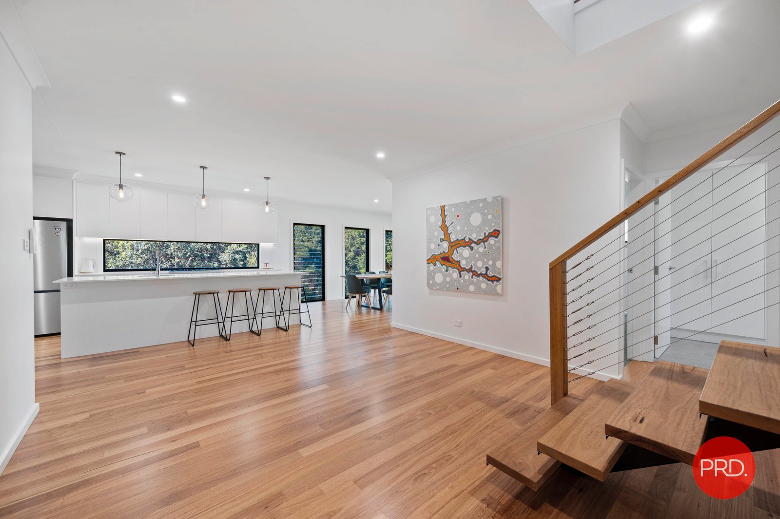 6 Knoll Place COFFS HARBOUR 3