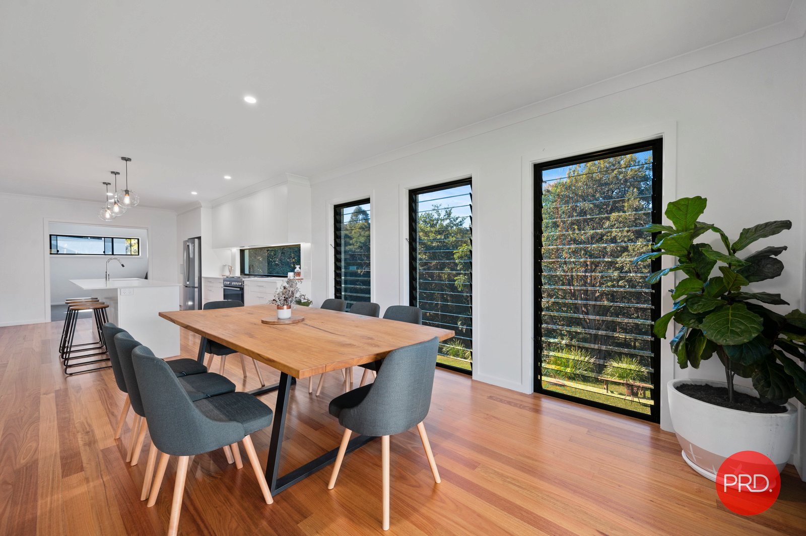 6 Knoll Place COFFS HARBOUR 10