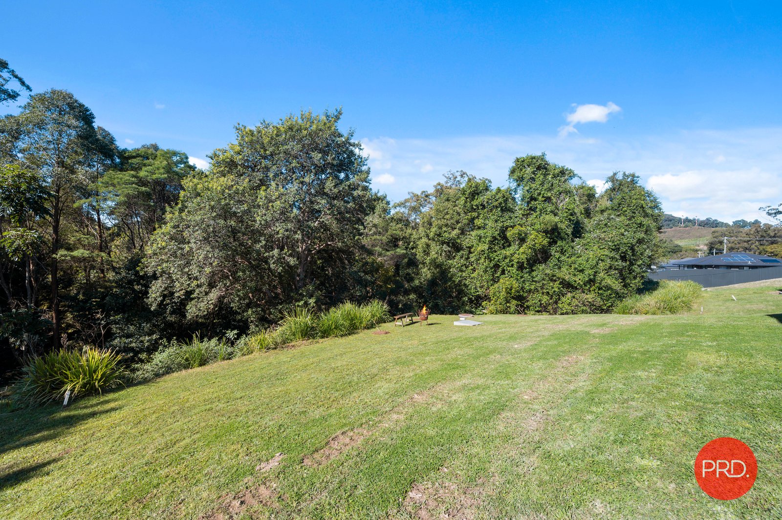 6 Knoll Place COFFS HARBOUR 21