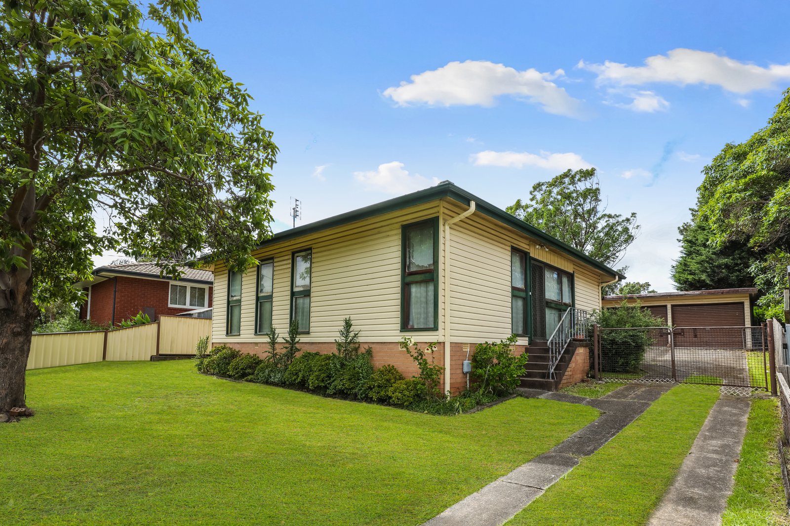 6 Kurrawa Crescent KOONAWARRA 2