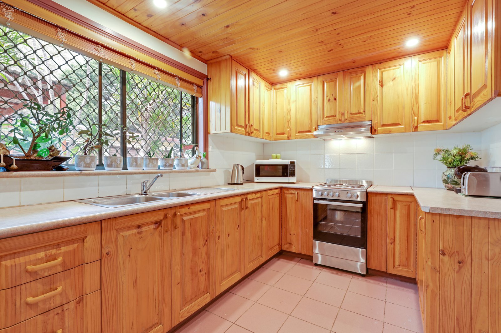 6 Kurrawa Crescent KOONAWARRA 4