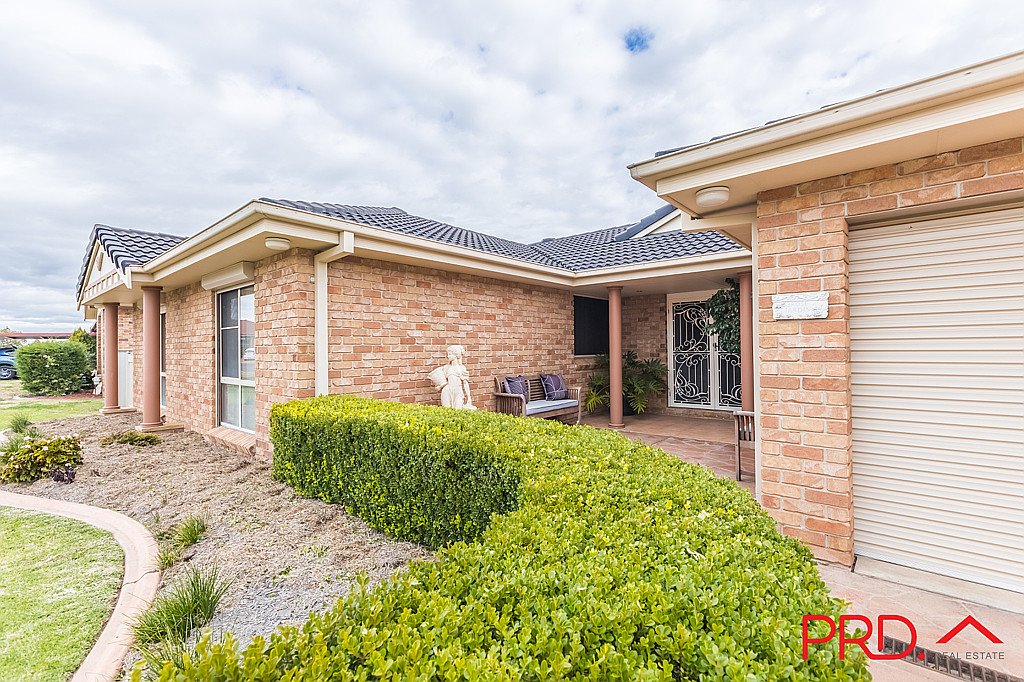 6 Kurria Close TAMWORTH 1