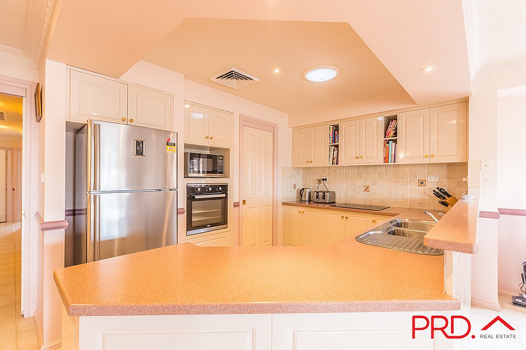 6 Kurria Close TAMWORTH 6