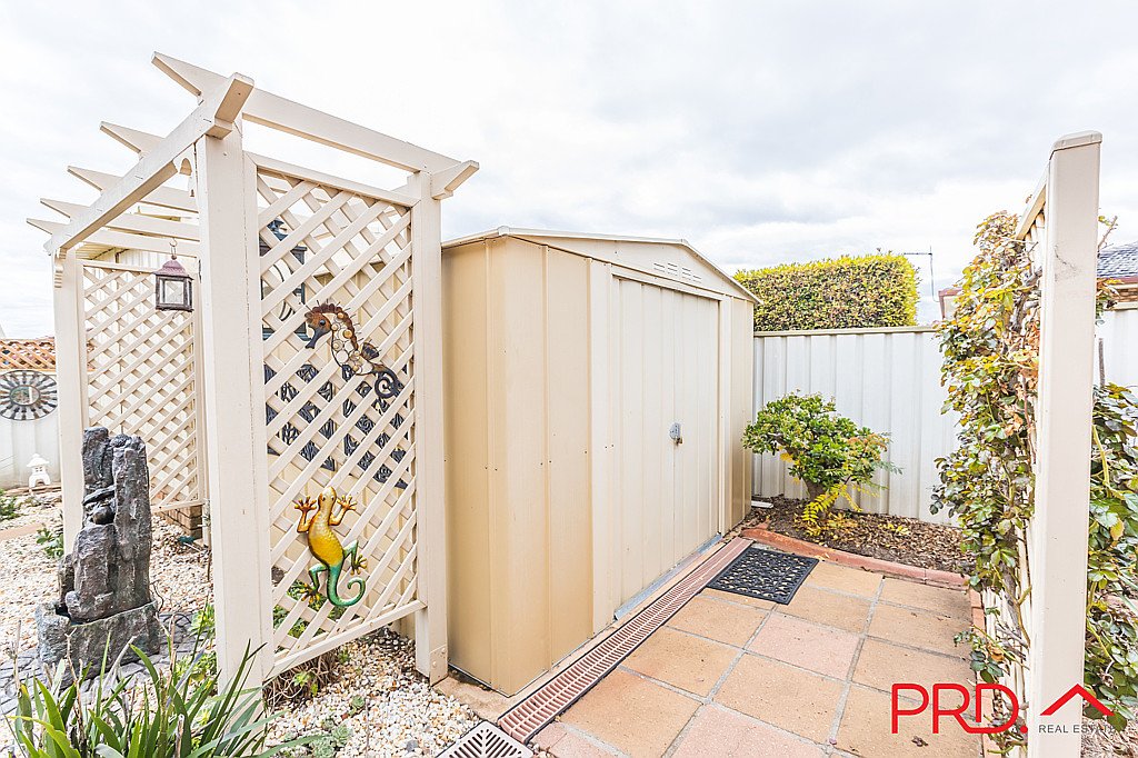 6 Kurria Close TAMWORTH 19