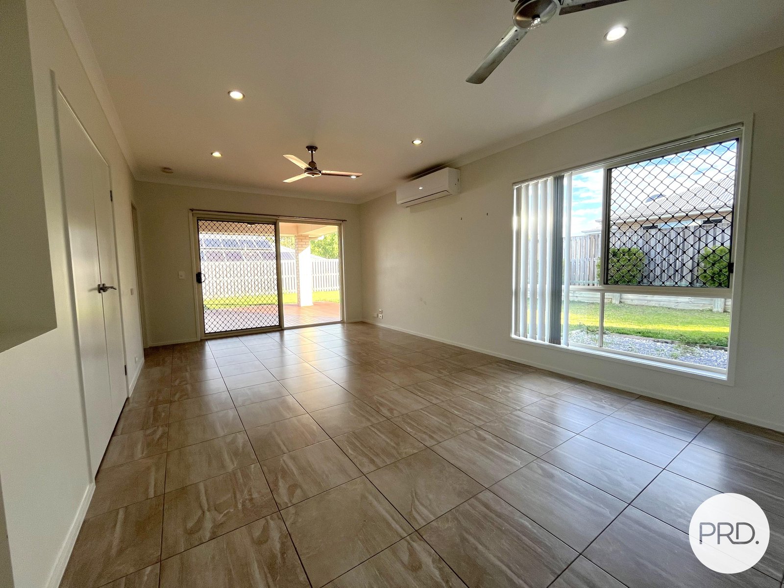 6 Kurwongbah Street BOYNE ISLAND 3