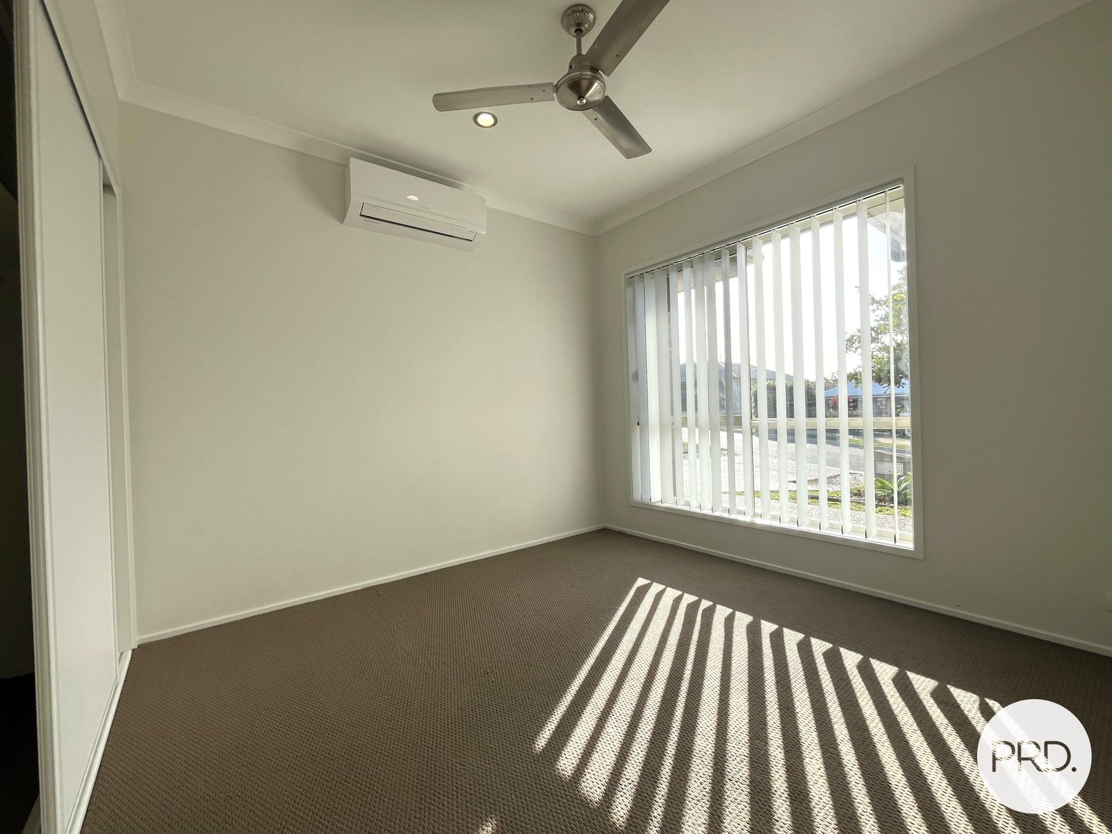 6 Kurwongbah Street BOYNE ISLAND 5