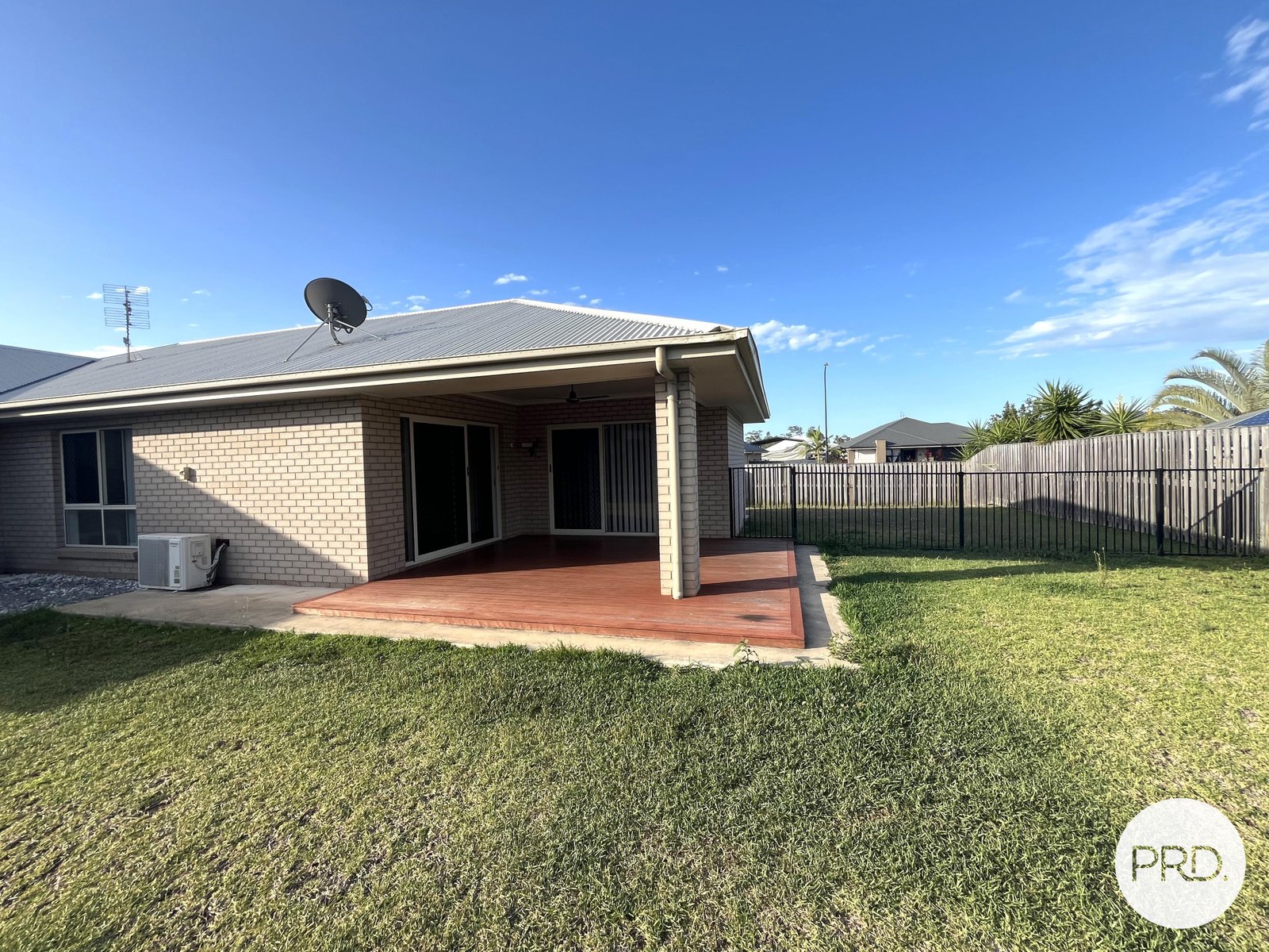 6 Kurwongbah Street BOYNE ISLAND 12