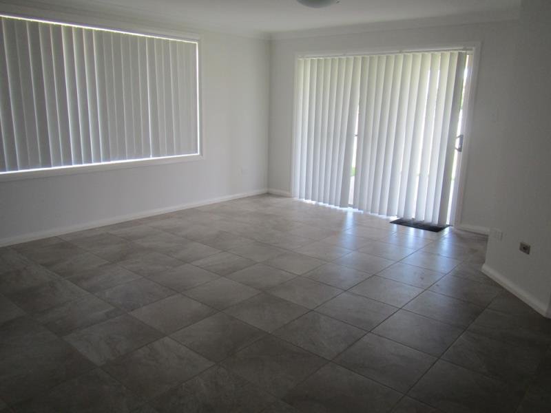 6 Lake Place TAMWORTH 3