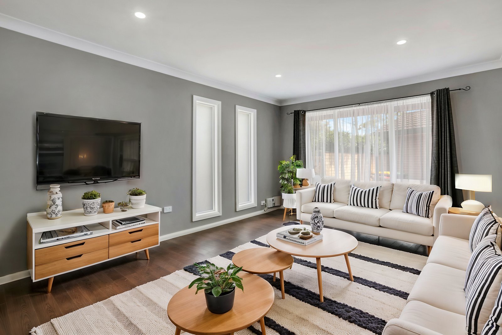 6 Lakeside Drive KANAHOOKA 3