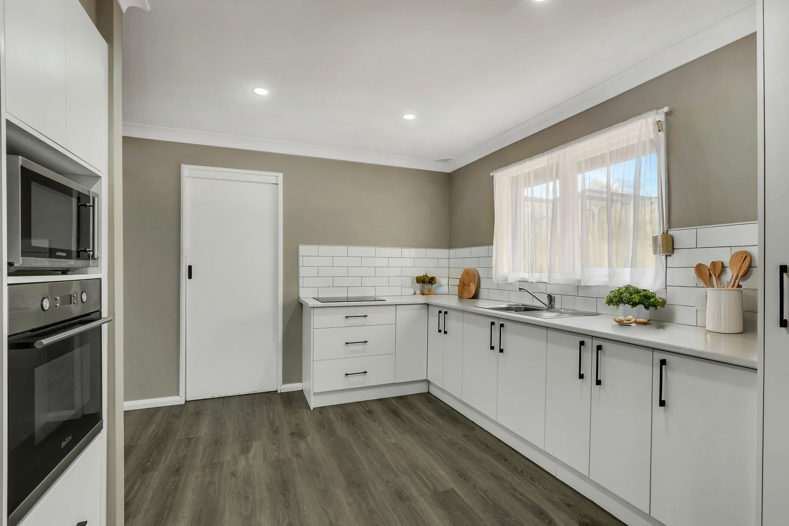 6 Lakeside Drive KANAHOOKA 5