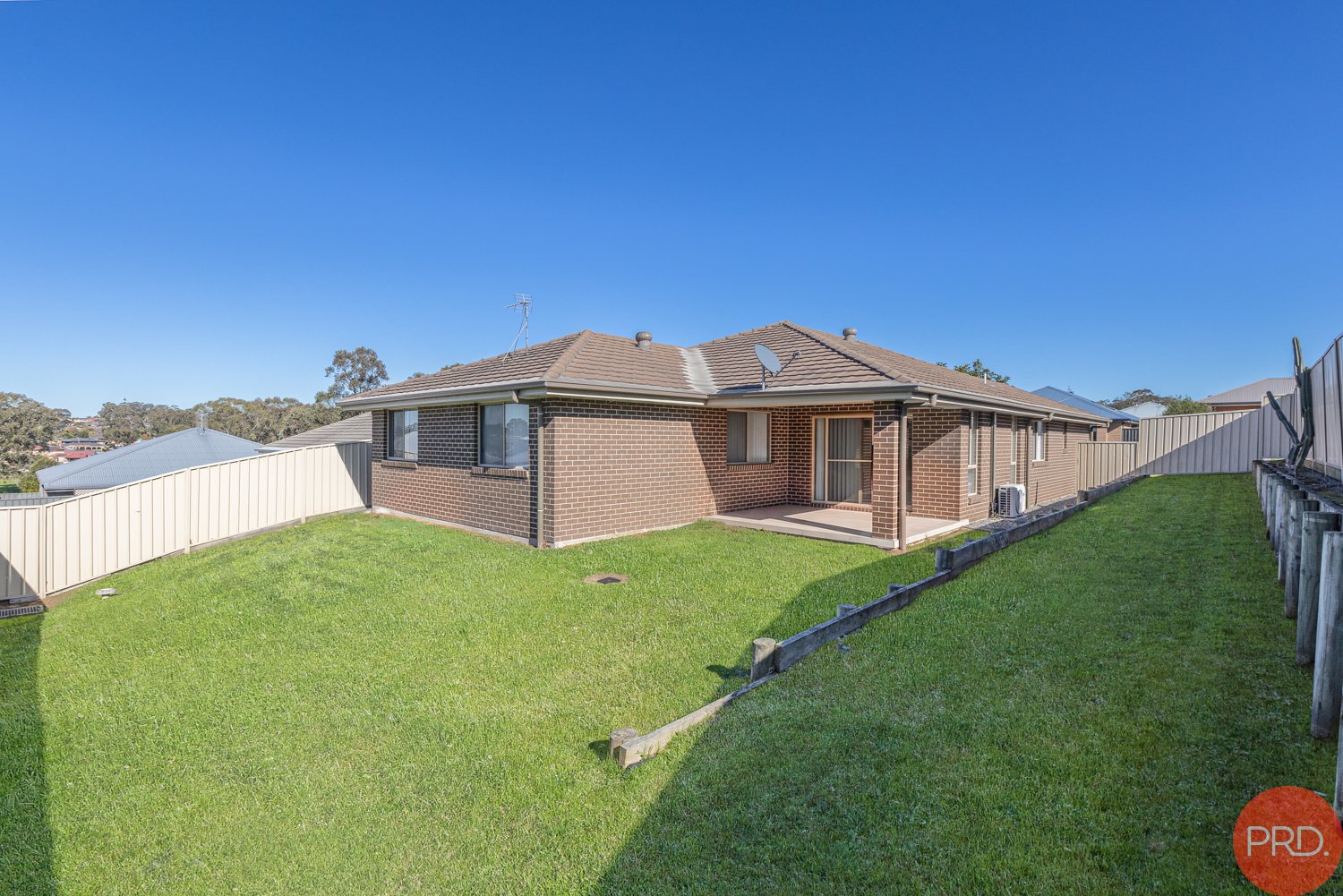 6 Lancaster Street THORNTON 23