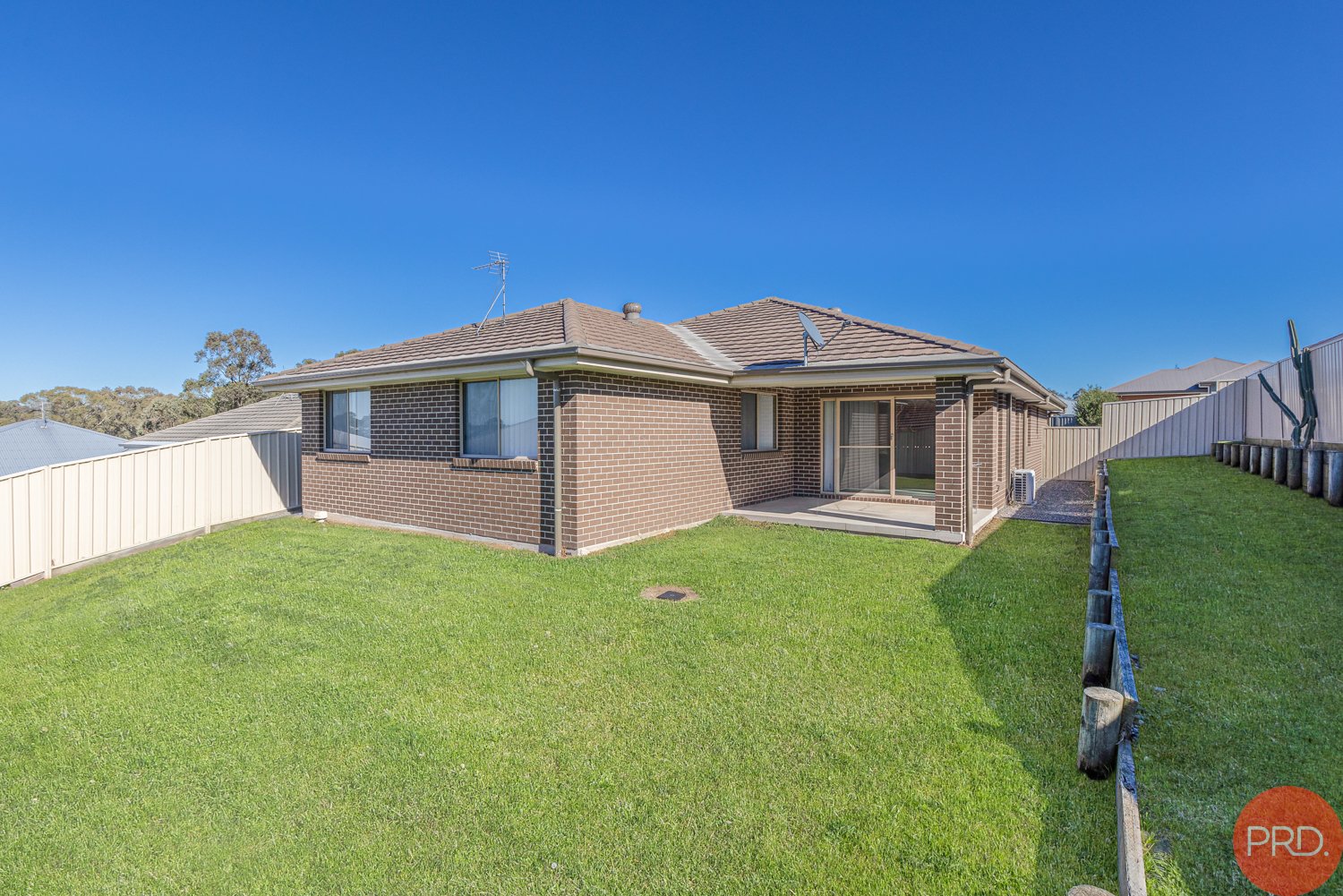 6 Lancaster Street THORNTON 24