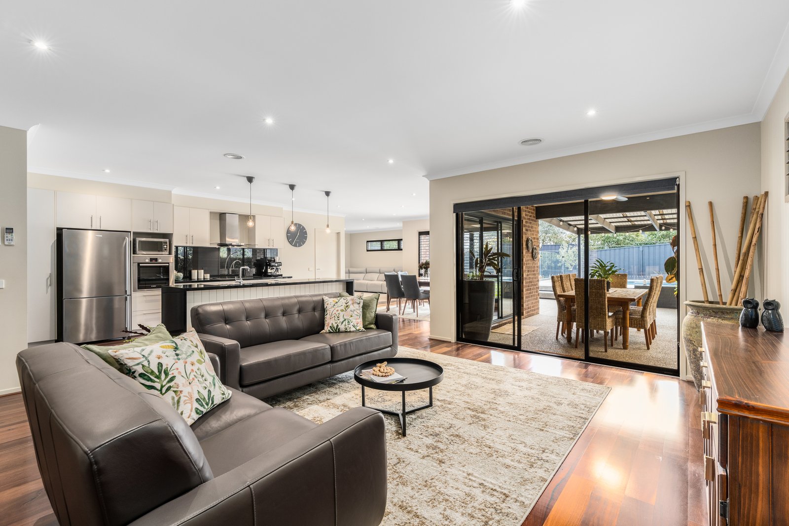 Gallery: 6 Landes Avenue
