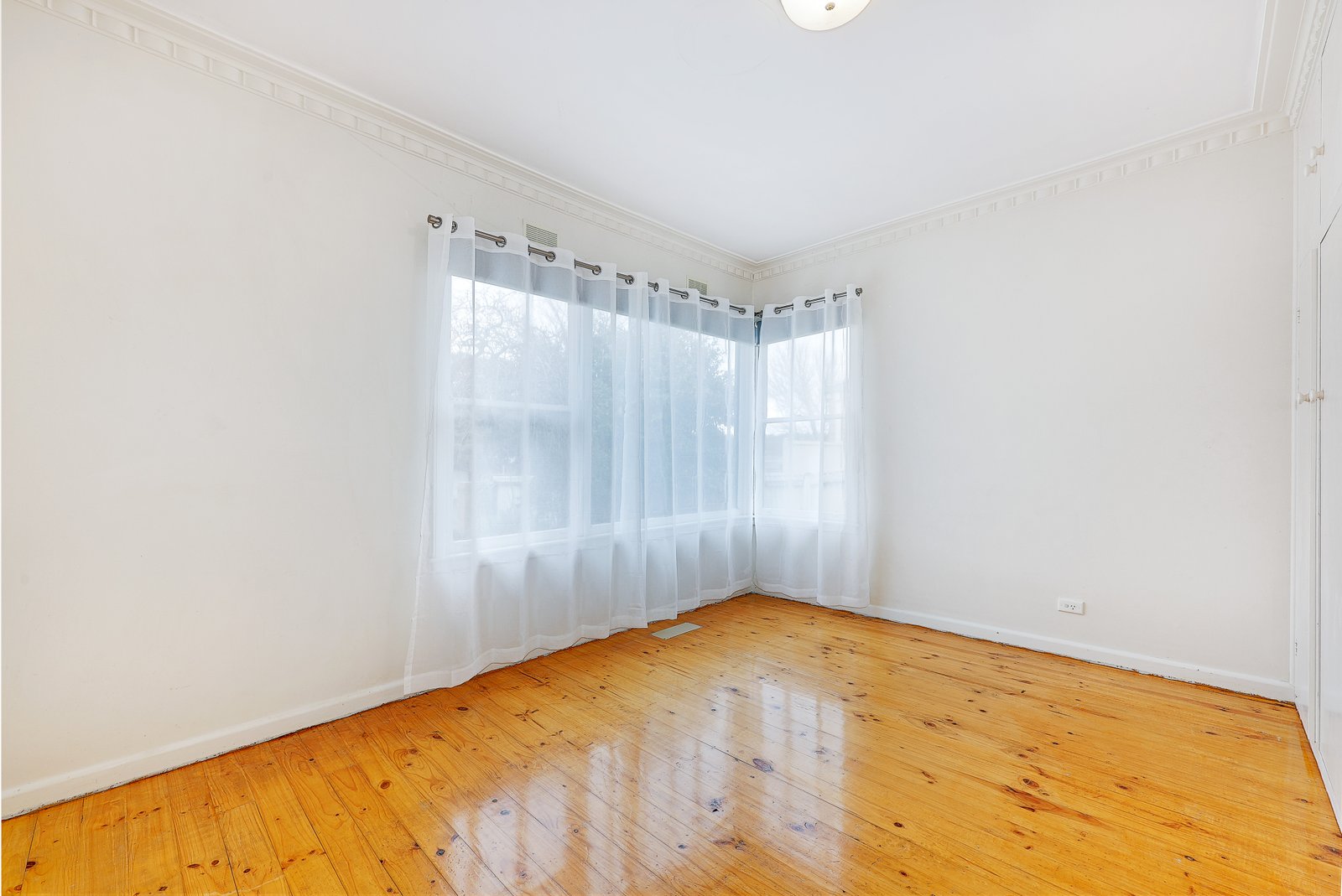 6 Lane Street BROWN HILL 5